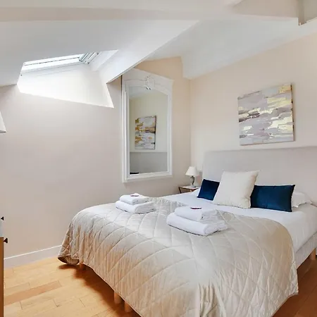 Апартаменты Amazing Duplex 4p- Louvre Museum Tuileries Париж