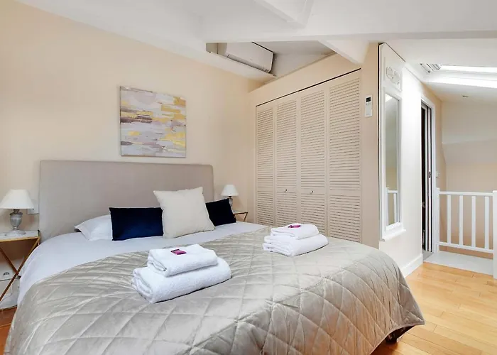 Amazing Duplex 4p- Louvre Museum Tuileries * Париж